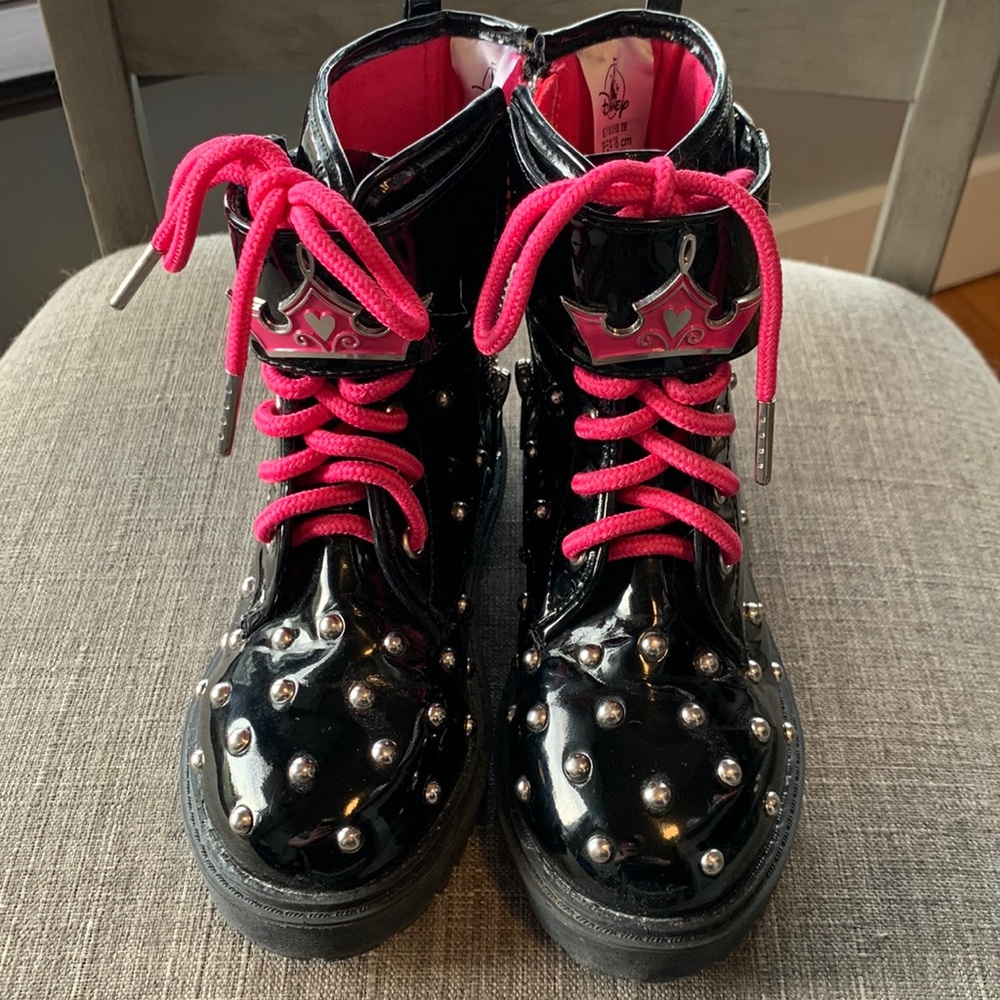 Disney Store Cruella De Ville Kids boots - US size 11